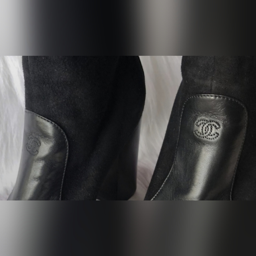 CHANEL CC Boots - Picture 8 of 8